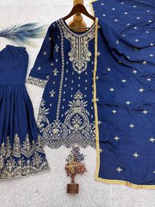 Ensemble de luxe en soie bleue Georgette, broderie Zari lourde, Kurta droite, Gharara, Salwar Kameez modeste indien pakistanais - Product Image 6