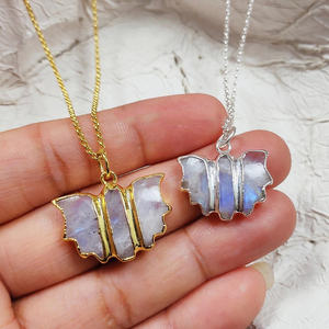 Collar con Colgante de Murciélago de Piedra Lunar Arcoíris, Chapado en Oro de 14K sobre Latón, Joyería al por Mayor - Product Image 4