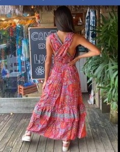 Conjunto de Dos Piezas con Top Corto de Seda con Estampado Paisley Vibrante y Falda Escalonada, Estilo Bohemio para Vacaciones de Verano en la Playa - Product Image 6