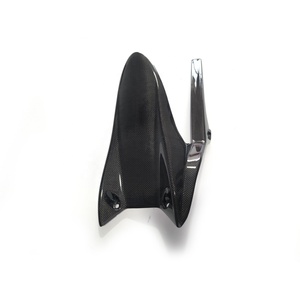 Pièces de moto en fibre de carbone de qualité carbone brillant hugger arrière étendu pour Triumph <span class=keywords><strong>street</strong></span> <span class=keywords><strong>triple</strong></span> 765RS 2020 - Product Image 1