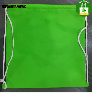 Bolsa de tela no tejida reutilizable, ligera, con laminación mate, de 80 g/m², duradera y ecológica, de Vietnam. - Product Image 5