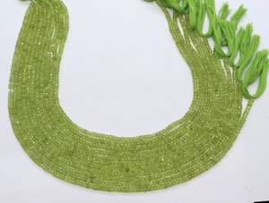 Cuentas facetadas de peridoto natural AAA, forma rondel, de 3.5 a 4 mm, perforadas en el centro, cuentas de peridoto verde, hilo de 13 pulgadas, a granel. - Product Image 3