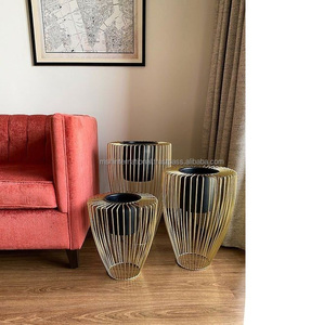 Galvanized <b>Planter</b> <b>Oblong</b> Shape Hammered Metal Iron Flower Pot and <b>Planter</b> Decorative Galvanized <b>Planter</b> - Product Image 2