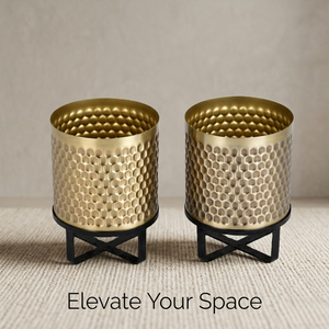 Macetero de suelo de hierro martillado de lujo con acabado dorado, maceta redonda de metal |   Decoración para el Hogar y Jardín de Estilo Rústico, Ecológica y Duradera, Venta al por Mayor - Product Image 1