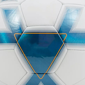 Ballon de football d'entraînement classique, léger, durable, de haute qualité, avec vessie en caoutchouc respirante et logo personnalisé – Meilleures ventes - Product Image 5