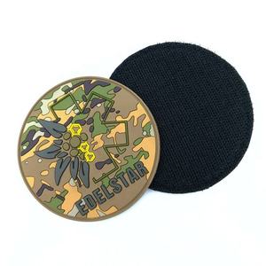 Emblème personnalisé en PVC caoutchouc de qualité supérieure avec logo détaillé pour vêtements, chaussures, équipements de voyage, sacs, casquettes et marques lifestyle - Product Image 1