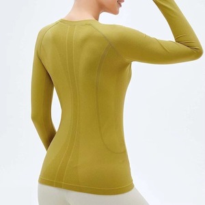 Haut de sport moulant pour femme, effet seconde peau, haute élasticité, imprimé personnalisé, en poly-spandex, pour l'entraînement - Product Image 6