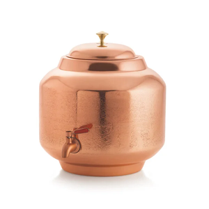 Pot Matka traditionnel en cuivre pur, réservoir de stockage d'eau potable avec couvercle et robinet, finition miroir antique, bien-être ayurvédique - Product Image 1