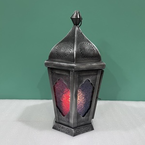 Lanterne en fer marocaine vintage, porte-bougie décoratif pour la décoration de table à la maison - Design artisanal L535 - Product Image 6