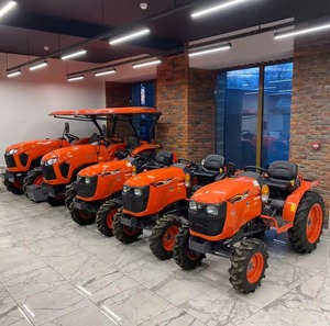 Tractor pequeño Kubota B2441 4x4 confiable, diseñado para tareas agrícolas modernas y una gestión eficiente del campo. - Product Image 1