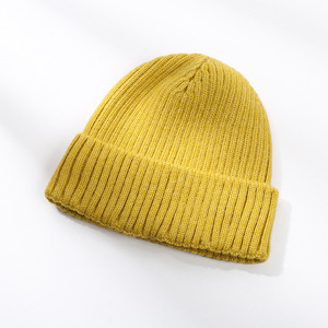 Bonnet en tricot personnalisé de haute qualité pour homme, chaud, uni, noir, 100% coton, avec revers, logo en cuir - Product Image 4