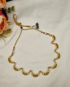 Collier élégant en forme de demi-lune serti de pierres ovales avec un ensemble de boucles d'oreilles assorties, bijoux ethniques indiens fabriqués par des fabricants de bijoux. - Product Image 2