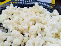 Encurtidos de coliflor en tarro, conservados en salmuera, sabor salado, contenedor de almacenamiento de verduras