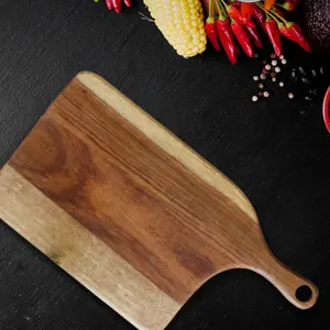 Planche à découper artisanale écologique de style moderne et robuste en bois d'acacia et bambou avec incrustation en noyer pour la maison, les hôtels et la cuisine - Product Image 4