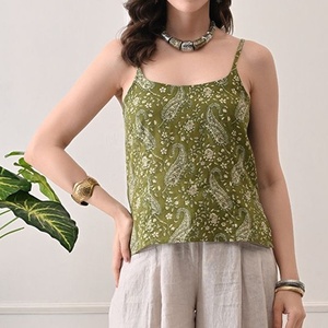 เสื้อสายเดี่ยวลายเพสลีย์สำหรับผู้หญิง แบบผูกเชือกด้านหลัง สายสปาเก็ตตี้ สีเขียว ผู้ผลิตเสื้อผ้า - Product Image 1