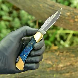 มีดพับเหล็กดามัสกัสทำมือสำหรับกิจกรรมกลางแจ้ง มีดพับโลโก้สั่งทำ มีดพับแบบ OEM - Product Image 1