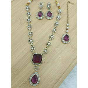 ชุดเครื่องประดับแฟชั่นคริสตัลสโตนดีไซน์เนอร์ รุ่น 10575557PU สร้อยคอ - Product Image 1