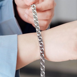 Pulsera de Moissanita de Alta Demanda, Joyería Personalizada para Uso Diario, Fiestas y Colección de Regalos, Disponible al Mejor Precio - Product Image 3