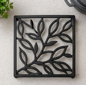 Socle carré en fonte résistant à la chaleur, motif feuille, pour plats chauds et casseroles - Product Image 1