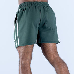 Pantalones Cortos Deportivos Personalizados de Alta Calidad para Hombre, con Franjas Laterales, Cintura Elástica, para Entrenamiento de Verano, en Tela de Felpa Esmeralda - Product Image 4