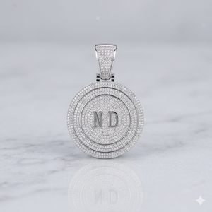 Collier personnalisé unisexe en argent 925 style hip-hop, bijoux fins, pendentif classique, lettre en bloc cercle glacé en moissanite - Product Image 1