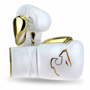 Gants de boxe en cuir blanc respirant avec logo cheval doré, fermeture à lacets et poignet à enfiler pour adultes - Product Image 1