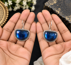 Pendientes Colgantes de Moda con Piedra Azul de Calidad Premium, Borde de Plata Oxidada, Diseño de Media Luna, Joyería de Destaque, Proveedor Mayorista - Product Image 3