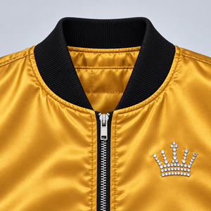 Chaquetas de Satén con Pedrería al por Mayor, Abrigos Bomber Brillantes de Moda en Colores Personalizados para Hombre con Cuello y Puños con Detalles de Cristal - Product Image 6