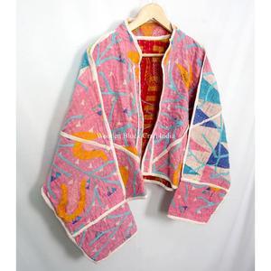 Chaqueta vintage para mujer 100% Kantha, hecha a mano en India, estilo bohemio con bordado, cierre abierto, chaquetas a la moda con estampado floral. - Product Image 3