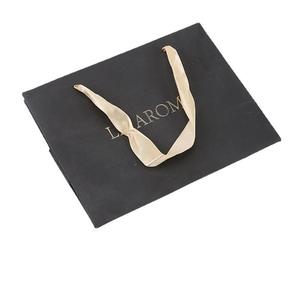 Sacs cadeaux en carton écologiques de luxe personnalisés avec poignée en ruban - Product Image 3