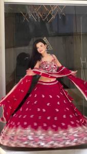 Divyam Creation Lehenga Choli en Spandex Brodé Rouge, Robe de Mariage Indienne Traditionnelle Longue, Coupe Classique pour Femme - Product Image 5
