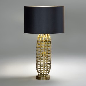 Lampe de table moderne en métal avec abat-jour noir, design cage géométrique, décoration contemporaine pour salon, usage intérieur - Product Image 3