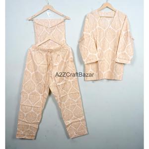 Elegante Conjunto de Pijama de Algodón con Estampado Floral a Mano, 2 Piezas, Manga Larga, Cuello en V, Cintura Elástica, Casual, Lavable a Máquina - Product Image 4