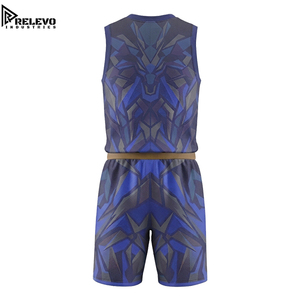 Conjunto de Uniforme de Baloncesto Sublimado Personalizado OEM, Uniforme Deportivo Técnico Azul Rey con Pantalones Cortos con Panel Geométrico de Lobo Gris - Product Image 2