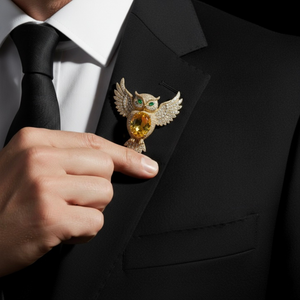 Broche de moda con diseño de búho chapado en oro, alfiler de animal con alas y cristales, decoración para solapa de traje, regalo de aniversario de bodas - Product Image 1