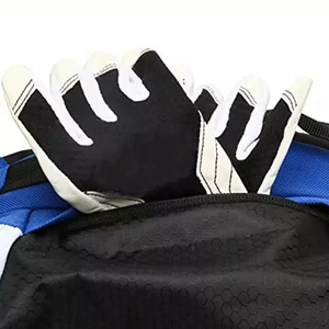 Sac de sport classique noir pour le baseball avec bandoulière réglable et poignée rembourrée pour un transport confortable de l'équipement lourd des équipes - Product Image 3