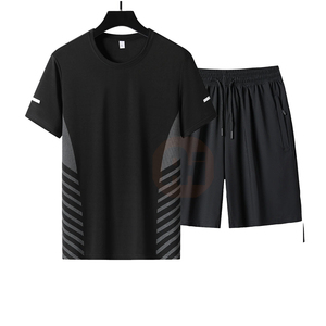 Conjunto de Verano de Alta Calidad para Hombre, Camiseta de Cuello Redondo de Algodón para Entrenamiento, Traje Deportivo Masculino con Bolsillos Tipo Cargo, Camiseta y Pantalones Cortos, Servicio OEM ODM - Product Image 5