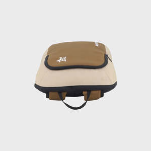 Sac à dos antivol imperméable Arctic Fox Pug Brown avec port USB - Product Image 2