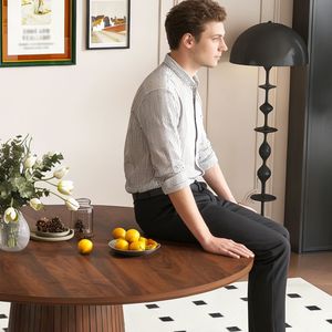 Tavolo da Pranzo Rotondo Moderno in Stile Fattoria da 47 Pollici in MDF con Base in Legno, Finitura Noce, Tavolo da Cucina per 4 Persone - Product Image 3