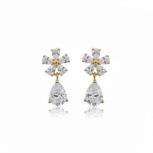 ต่างหูเพชรแล็บทรงหยดน้ำประดับดอกไม้ทองคำแท้ 10K 14K สำหรับเด็กหญิงและสตรี ต่างหูแบบห้อย ชุดต่างหูเจ้าสาว - Product Image 1