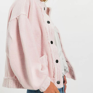 Cárdigan de punto rosa personalizado para mujer con logo, manga larga, cuello redondo, informal, color liso, con botones delanteros, suéter holgado. - Product Image 3