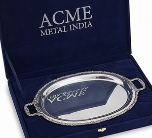 Plateau de service en métal poli ACME METAL INDIA, bordure florale antique avec poignées, forme ovale, qualité supérieure, pour usage résidentiel - Product Image 2