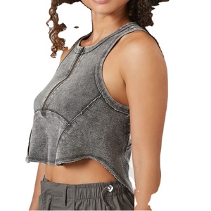 Camiseta sin mangas casual de punto satinado verde para mujer, con media cremallera, de longitud regular, ajuste ceñido, ecológica, de secado rápido y transpirable, para primavera y verano. - Product Image 2