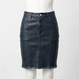 Jupe crayon mini taille haute en similicuir PU pour femme avec poches, brillante, décontractée, couleur unie, toutes saisons, style denim tissé - Product Image 2