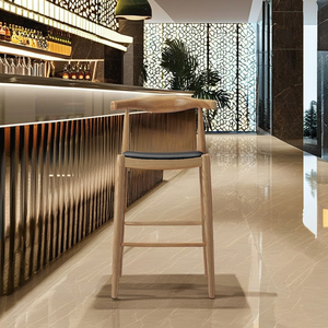 Ghế quầy <span class=keywords><strong>bar</strong></span> chất lượng cao của khu nghỉ dưỡng khách sạn EB, phong cách thiết kế giữa thế kỷ, làm từ gỗ sồi cứng chắc, bền vững, có đệm ngồi. - Product Image 2