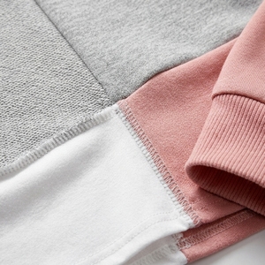 Sudadera Corta de Mujer, Estilo Moderno, Color Gris, Rosa y Blanco, Tejida, Manga Larga, Informal, para Otoño, Precios al por Mayor - Product Image 4
