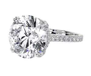 Anillo de compromiso de diamante redondo brillante de 3 quilates de alto perfil con engaste de catedral, diamantes bajo la galería y talle pavé en oro blanco - Product Image 1