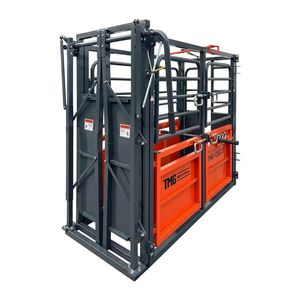 Chute di Lavoro per Bestiame TMG CSC07 da 7FT, Nuova Attrezzatura per Zootecnia con Telaio Robusto per Uso Agricolo - Product Image 3