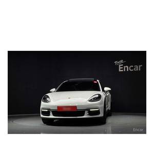 Porsche Panamera 3.0 AWD 2020 con Cámara Trasera, Asientos de Cuero, Volante a la Izquierda - 50,241 km - Product Image 3