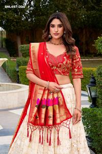 Conjunto de Lehenga-Blusa y Dupatta Paithani de Seda de Alta Calidad con Bordado de Zari y Lentejuelas, Color Blanco CanCan, Proveedor Indio - Product Image 3